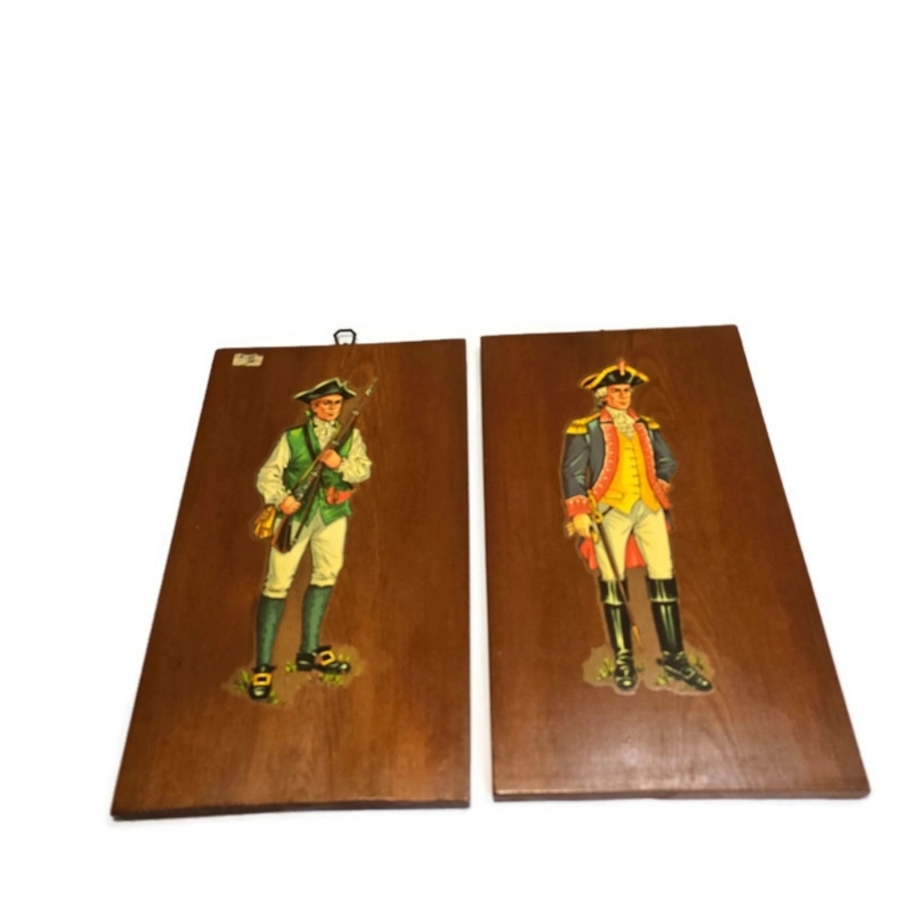 Pair of Vintage Wood Plaques of Revolutionary War Soldiers 1950s/ 1960s 16"X9.5"